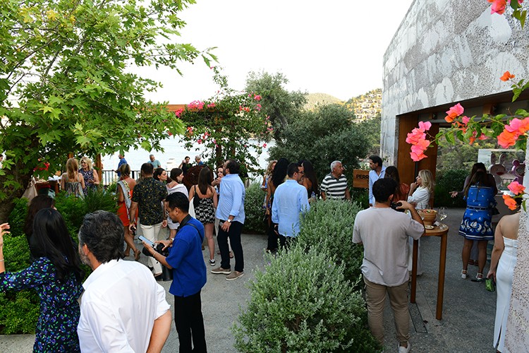 Sanatseverler 'French Delights' sergisinde buluştu