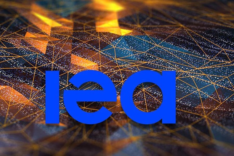 "Enerji sistemi dönüşecek ama daha fazlası gerekli"