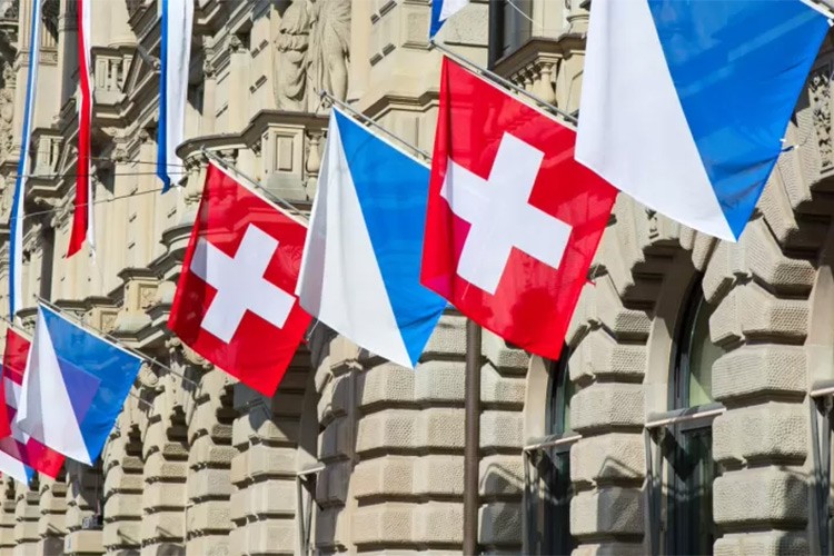 İsviçre, zengin müşteriler için cazibesini yitiriyor