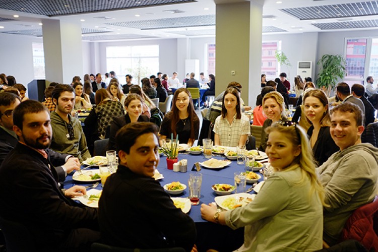 İş dünyası ile Kariyer Günleri'nde buluştular