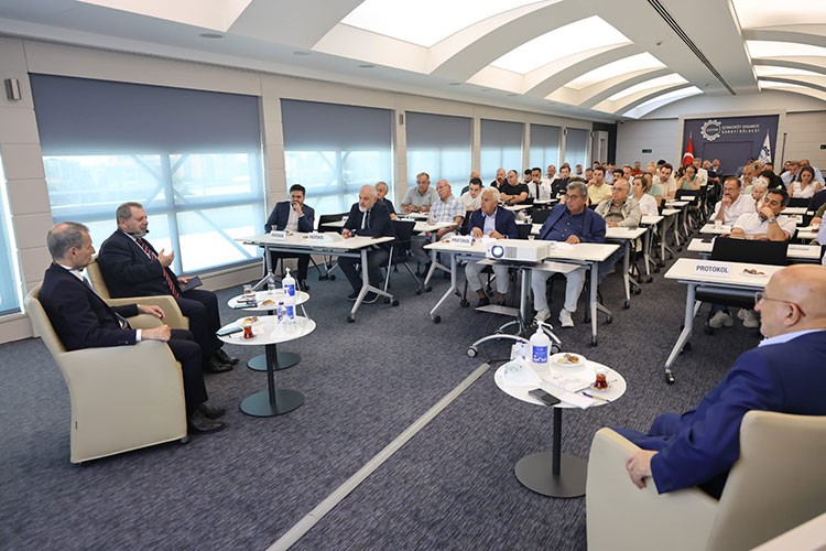 Sanayicimizin direnci üretimi ayakta tutuyor