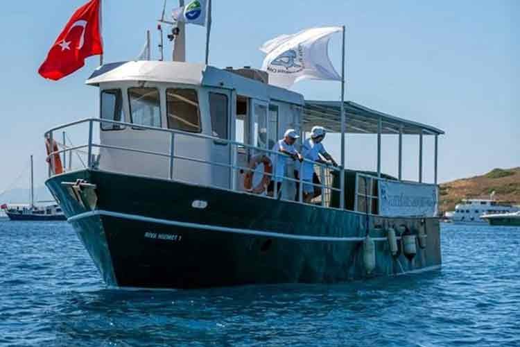 Atık alım gemileri aralıksız çalışıyor