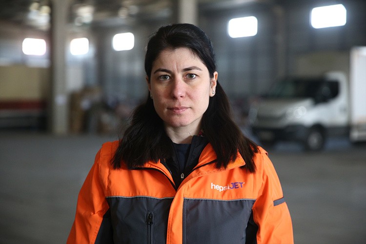 Gönüllü kargocular yardım seferberliğine tecrübeleriyle katılıyor