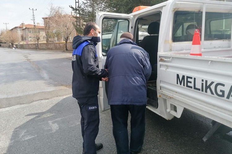 Zabıta ekiplerinden örnek davranış