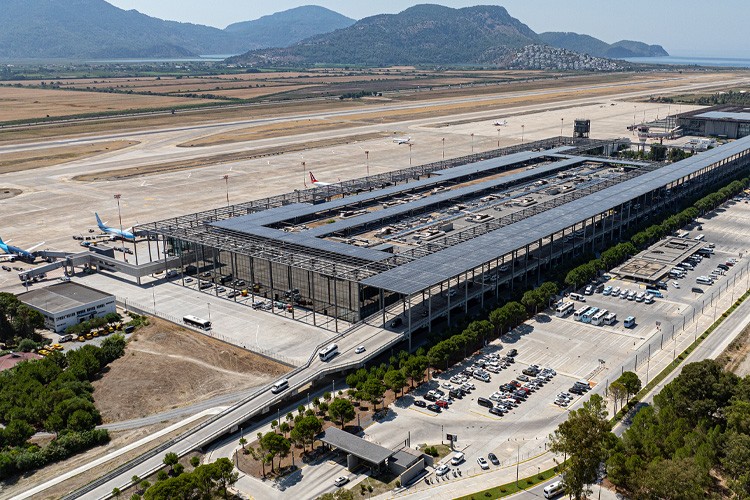 Dalaman havalimanı elektriğinin yarısından fazlasını güneşten karşılıyor