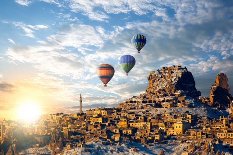 Turizm gelirimiz yıllık bazda yüzde 8,4 arttı