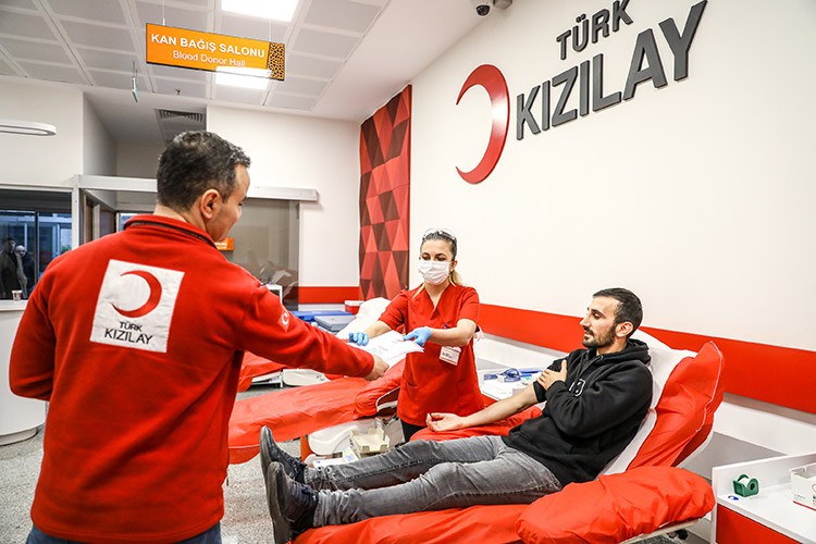 Kızılay 5 ayda 1,2 milyon ünite kan bağışı aldı