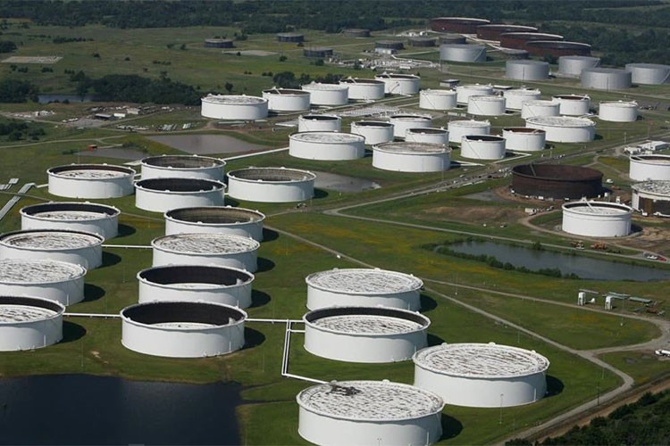 ABD'nin ticari ham petrol stokları azaldı