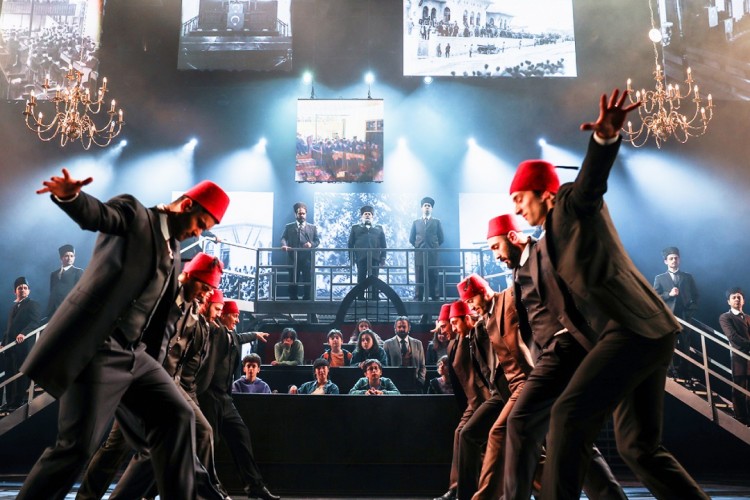 1923 Müzikali çocukları TİYATROYLA TANIŞTIRDI