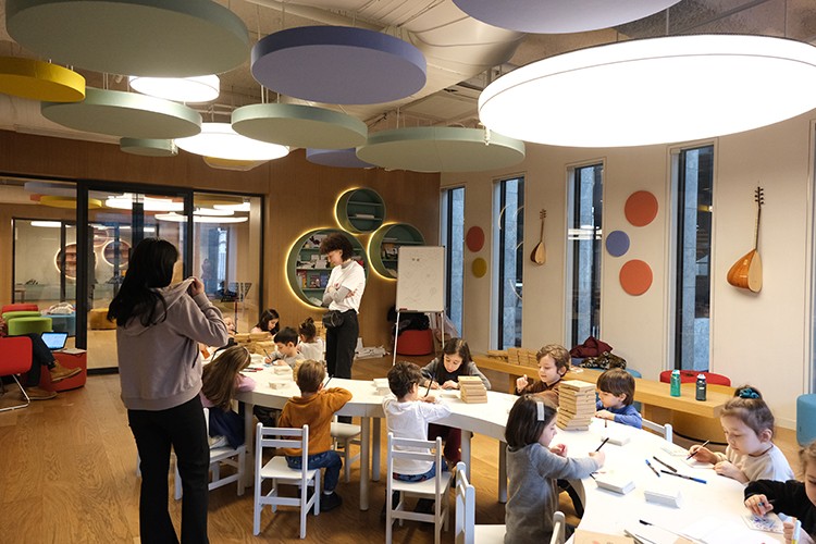 Çocukları sürdürülebilir geleceğe hazırlıyor