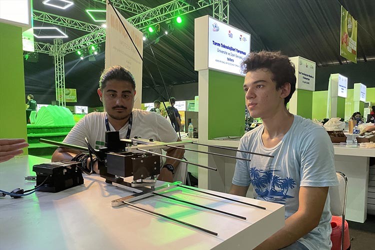 Daha az enerjiyle çalışan zeytin hasat makinesi