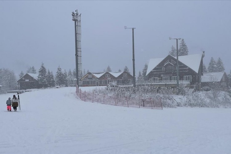 Atabarı Kayak Merkezi'nde sezon açıldı