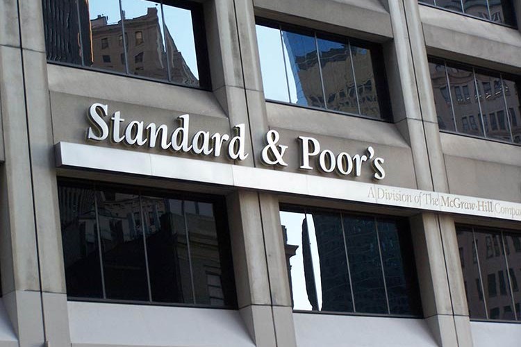 Bankacılık enflasyon ve faizden dolayı baskılanacak