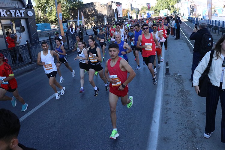 5. Uluslararası Kayseri Yarı Maratonu koşuldu