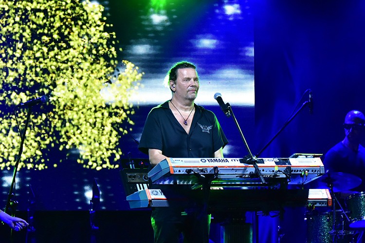 İskender Paydaş'tan nostalji gecesi