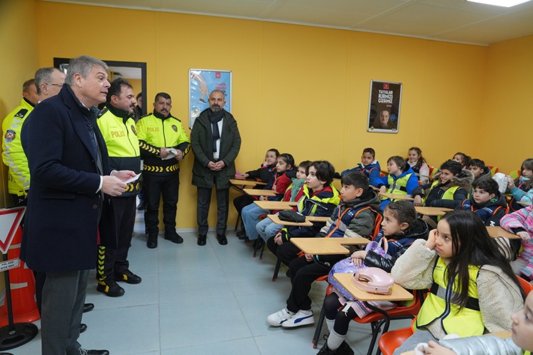 Oyak Renault'dan gelecek için güvenli adımlar projesi