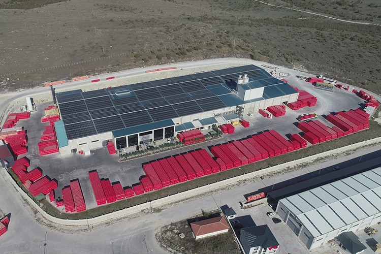 Kurduğu GES ile yılda 6 milyon lira tasarruf sağlıyor