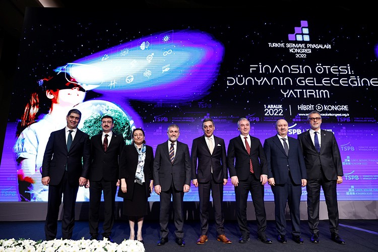 "Şirketlerimizi de halka açılmaya davet ediyorum"