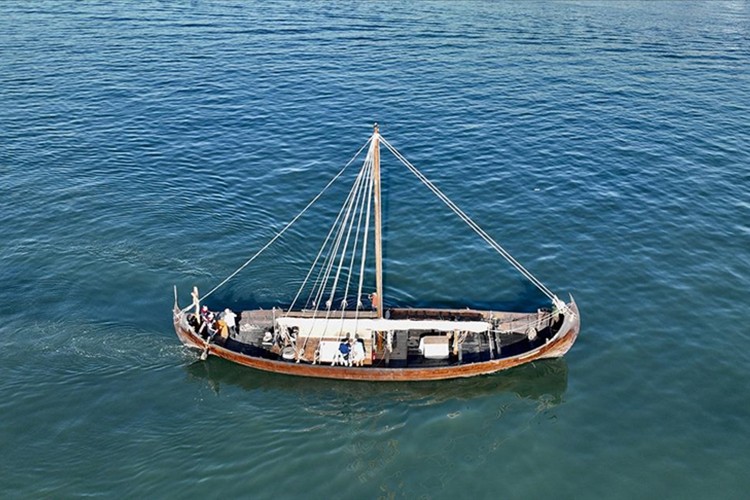 MS 10. yüzyıla ait Viking yelkenlisi Saga Farmann İstanbul'da "kışlayacak"