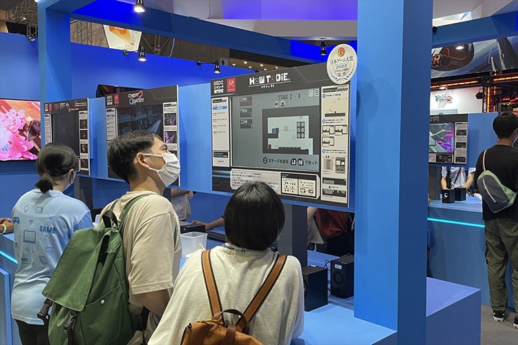 Tokyo Game Show'da oyun ve ürün bolluğu