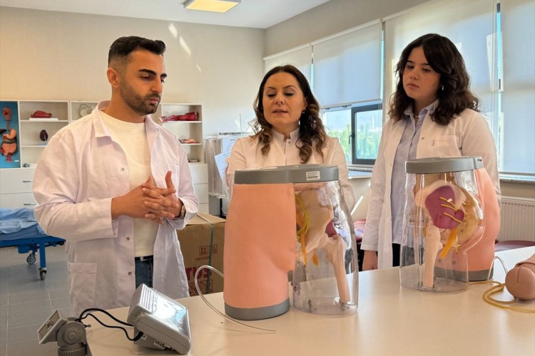 Geleceğin sağlıkçıları yapay zeka dersinde