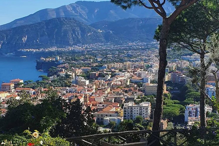 Sorrento'da ekim güneşi