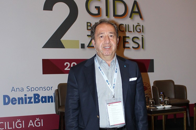 "821 milyon aç insan doyar"