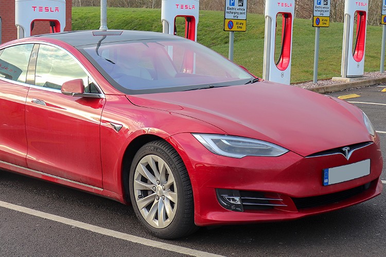 Tesla, Çin'de satılan 67 bin 698 otomobili geri çağırdı