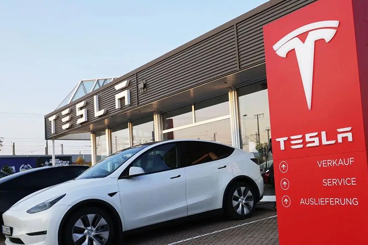 AB ülkelerinde Tesla satışları azalmaya devam ediyor