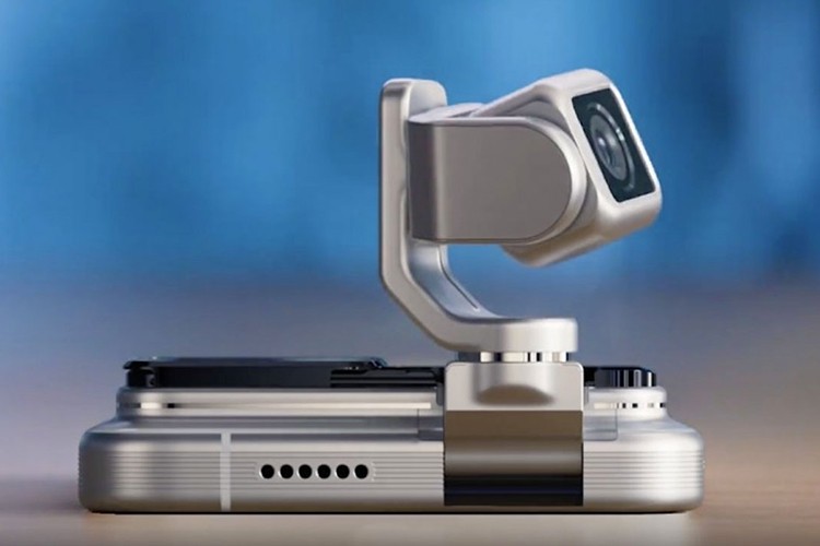 Honor Robot Phone sahnede