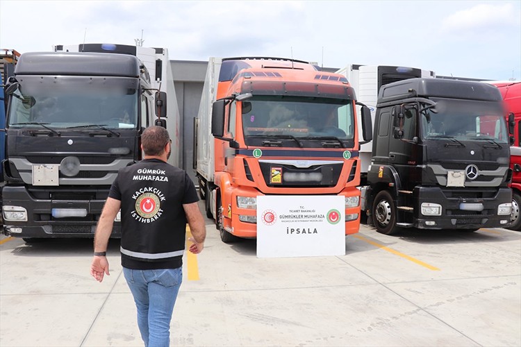 Parçalara ayrılarak satılması planlanan 3 tır ele geçirildi