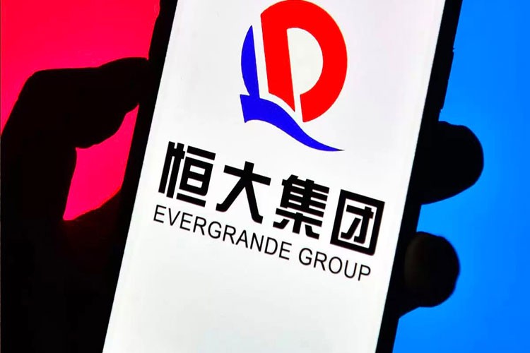 Evergrande'nin hissesi işleme kapatıldı