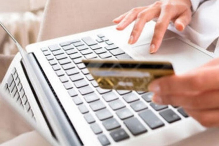 Kredi kartına 1 ay erteleme