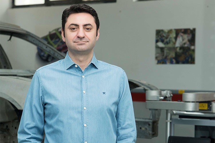 RS Otomotiv Grubu Kadın Ustalar Yetiştiriyor