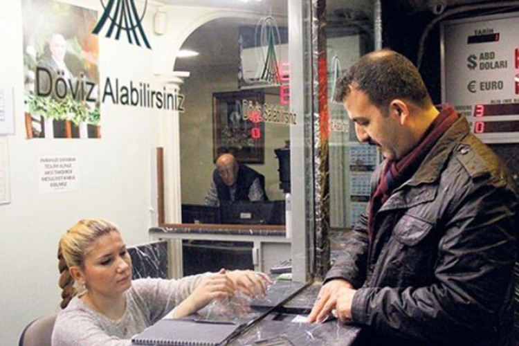 Dolar 19.26'dan açıldı