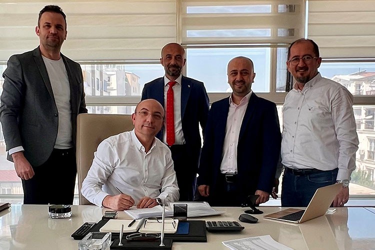 Satış ve pazarlama ağını genişletmeye devam ediyor