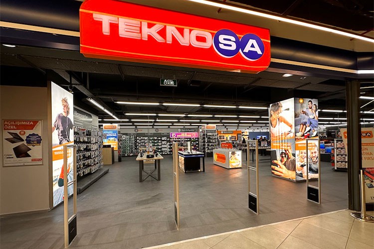 2024'ün öne çıkan teknolojik ürünlerini paylaştı