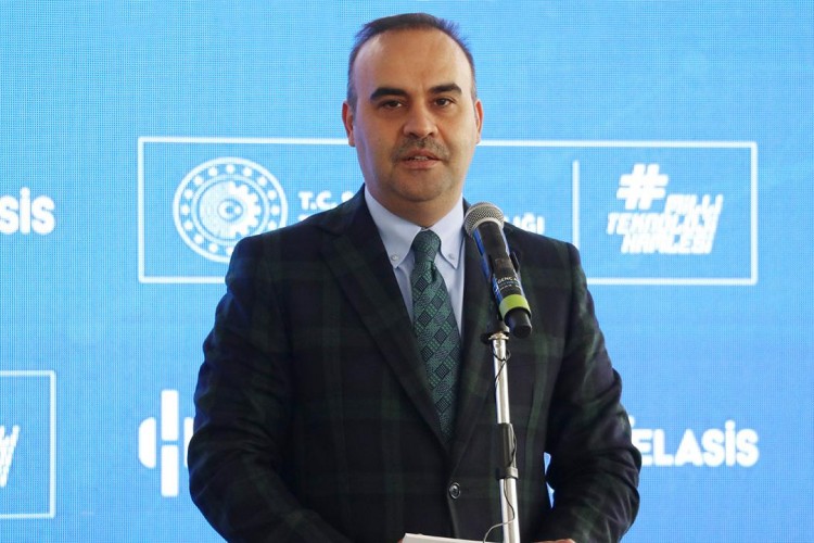 "Savunma sanayimizde 100 yıllık projeleri 22 yıla sığdırdık"