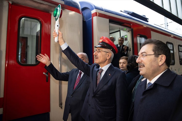 Bakan Uraloğlu, Turistik Doğu Ekspresi'ni uğurladı
