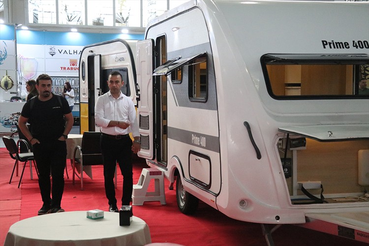 Adana'da "2. Kamp, Karavan ve Tiny House Fuarı" başladı