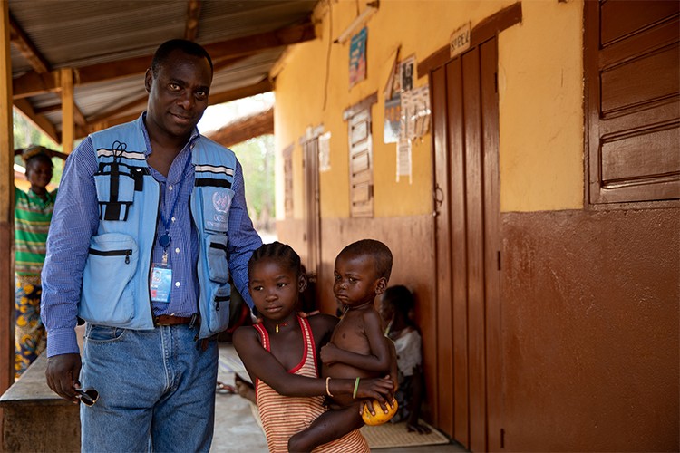 "Fon eksikliği, insani yardımları olumsuz etkiliyor"