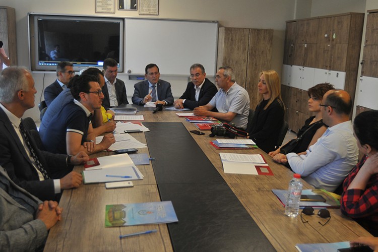 Hayata erken atılıyorlar