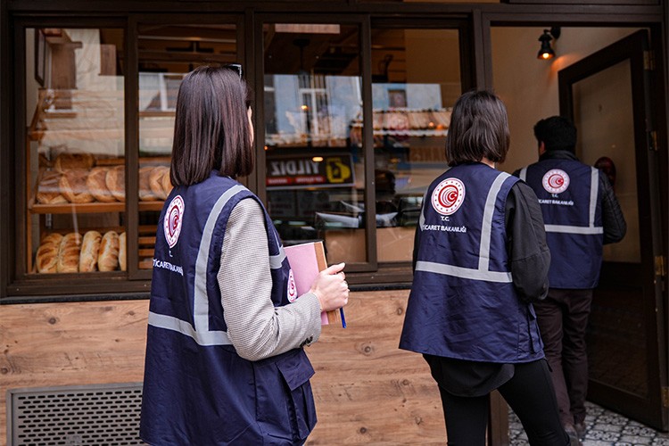 İzmir'de ramazan pideleri denetlendi