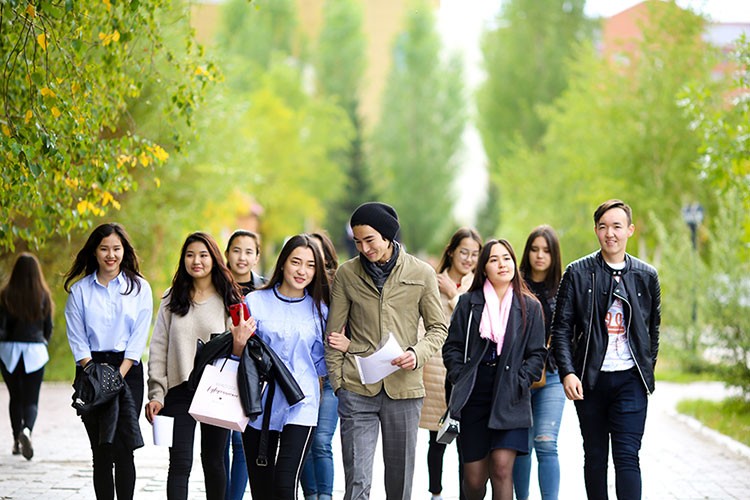 Kazakistan nüfusu artıyor