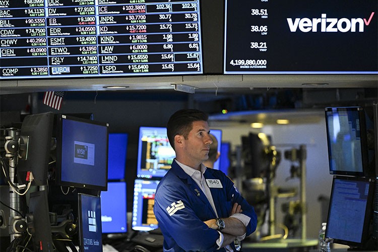 New York borsası karışık seyirle açıldı