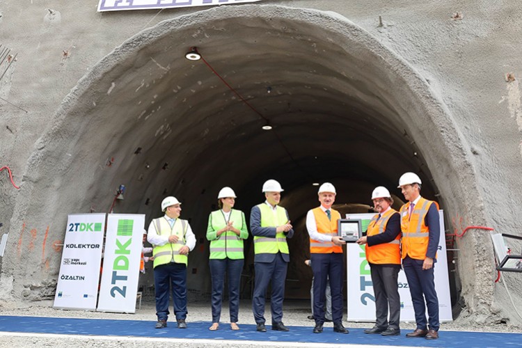 Yapı Merkezi'nin Slovenya'daki tünel projelerinde ilk ışık göründü!