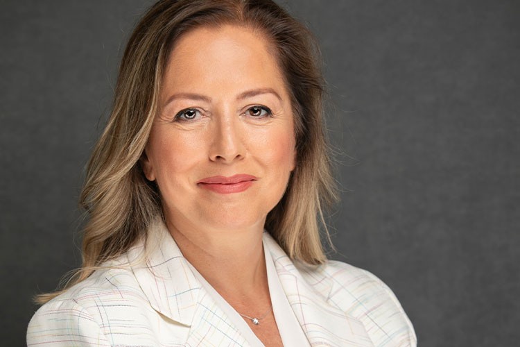 Aon, şirketlere yan haklarda kadın çalışanların sağlığına odaklanmalarını tavsiye ediyor