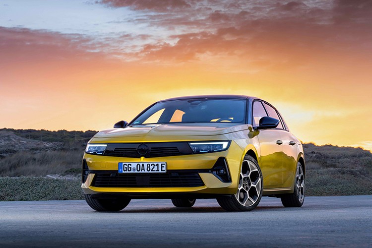 Yeni Opel Astra