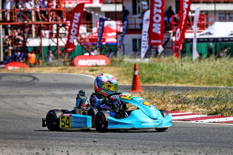 Karting Coşkusu Körfez'de Yaşandı