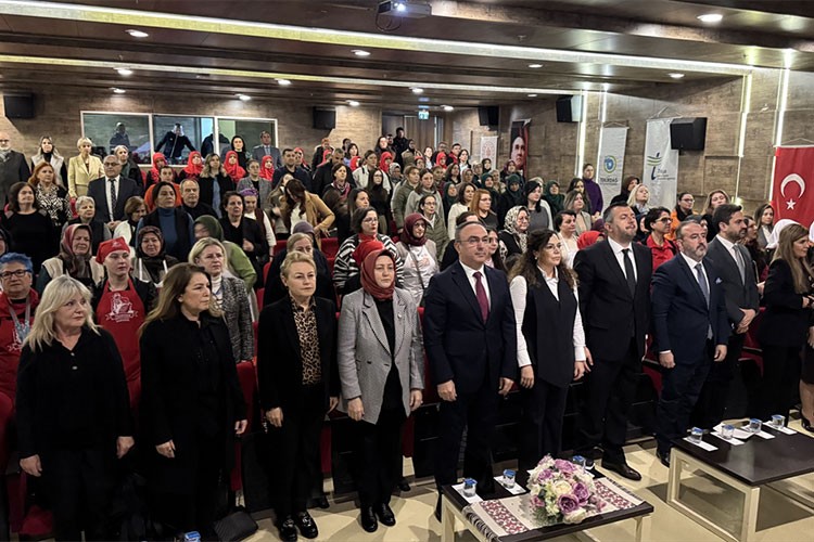 Girişimci kadınlara e-ticaretle pazarlama eğitimi verildi